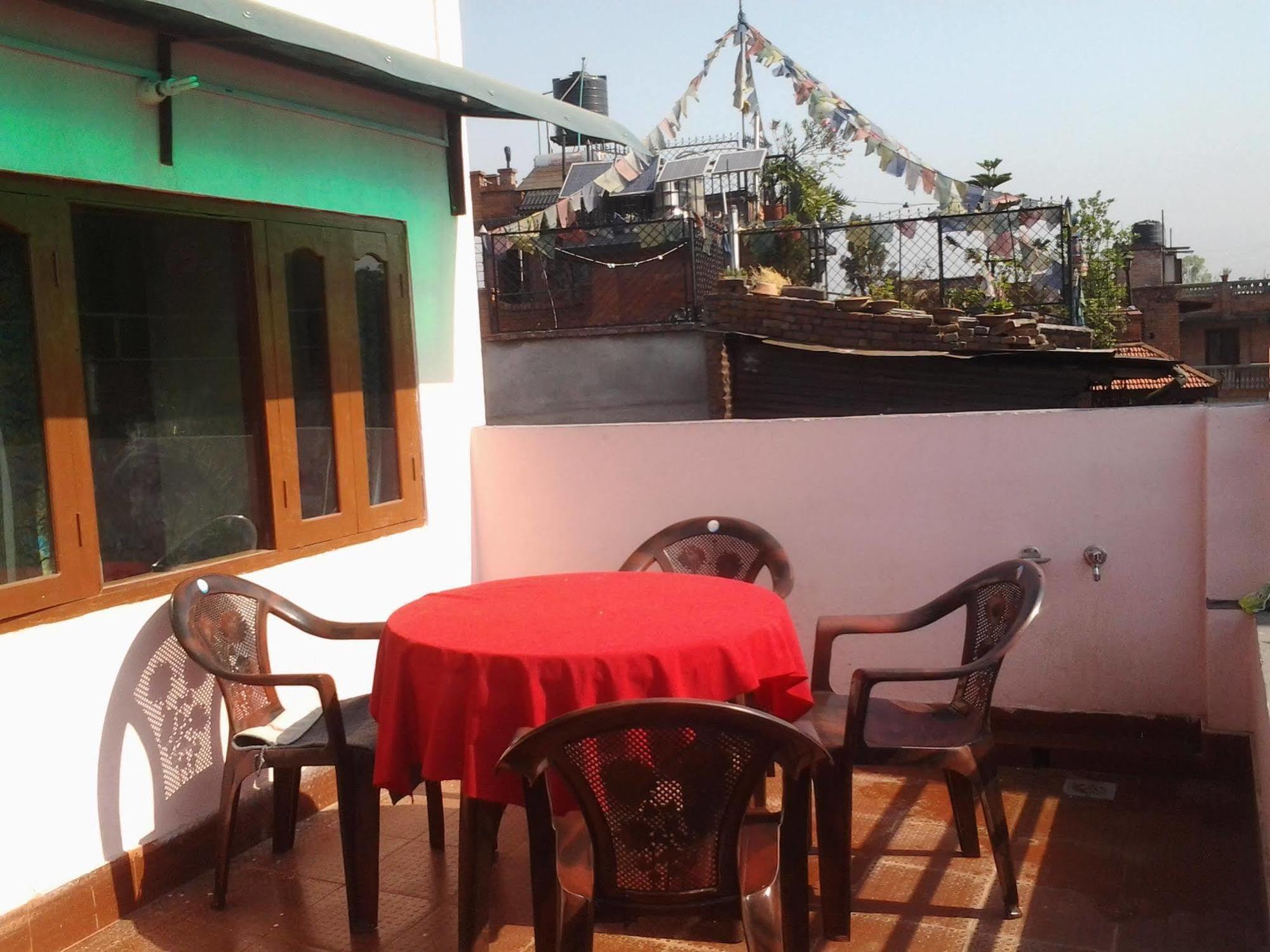 Ajima Guest House Bhatgoan Exteriör bild